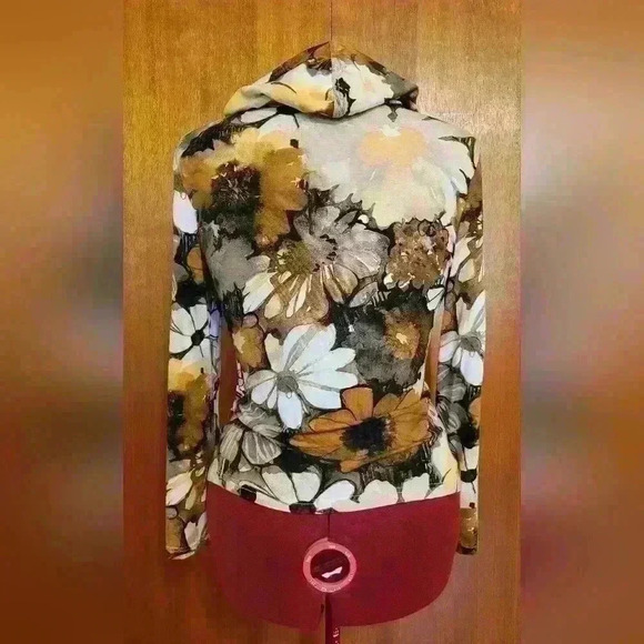 🥳HOST PICK🥳!! Cartise | Stunning Light Knit Floral Print Jacket, Size L - Picture 3 of 6